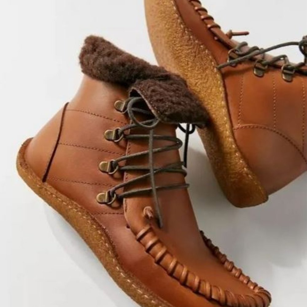 New in Box Brown Italian Punto Pigro Mountain Boot Size 9/10/40